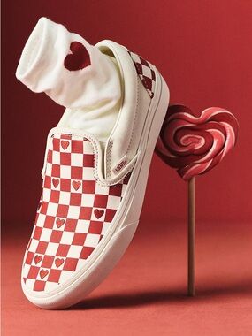 Vans Slip-On Checkerboard Sneaker in Red & White Hearts